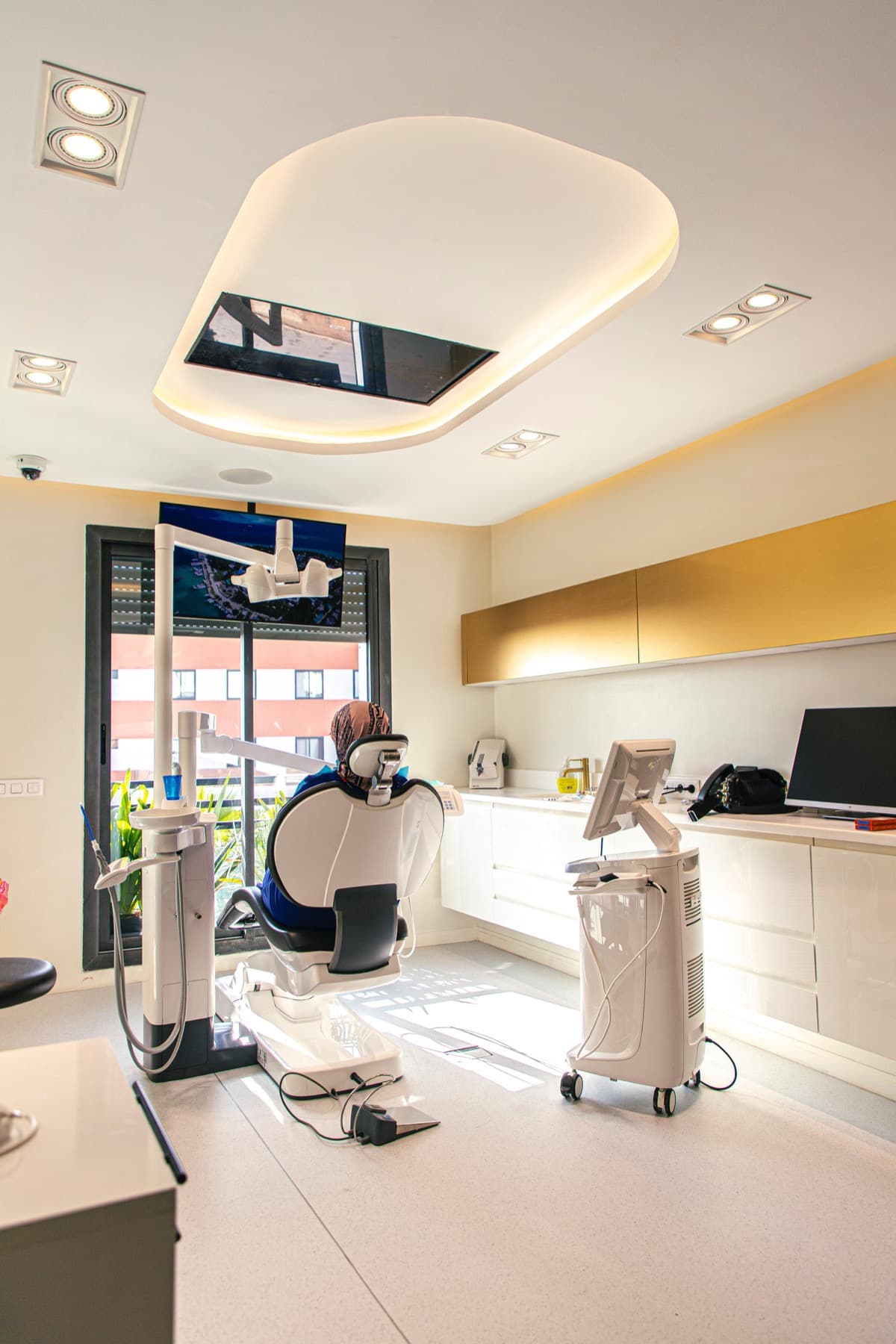 Séance de blanchiment dentaire en clinique à Casablanca